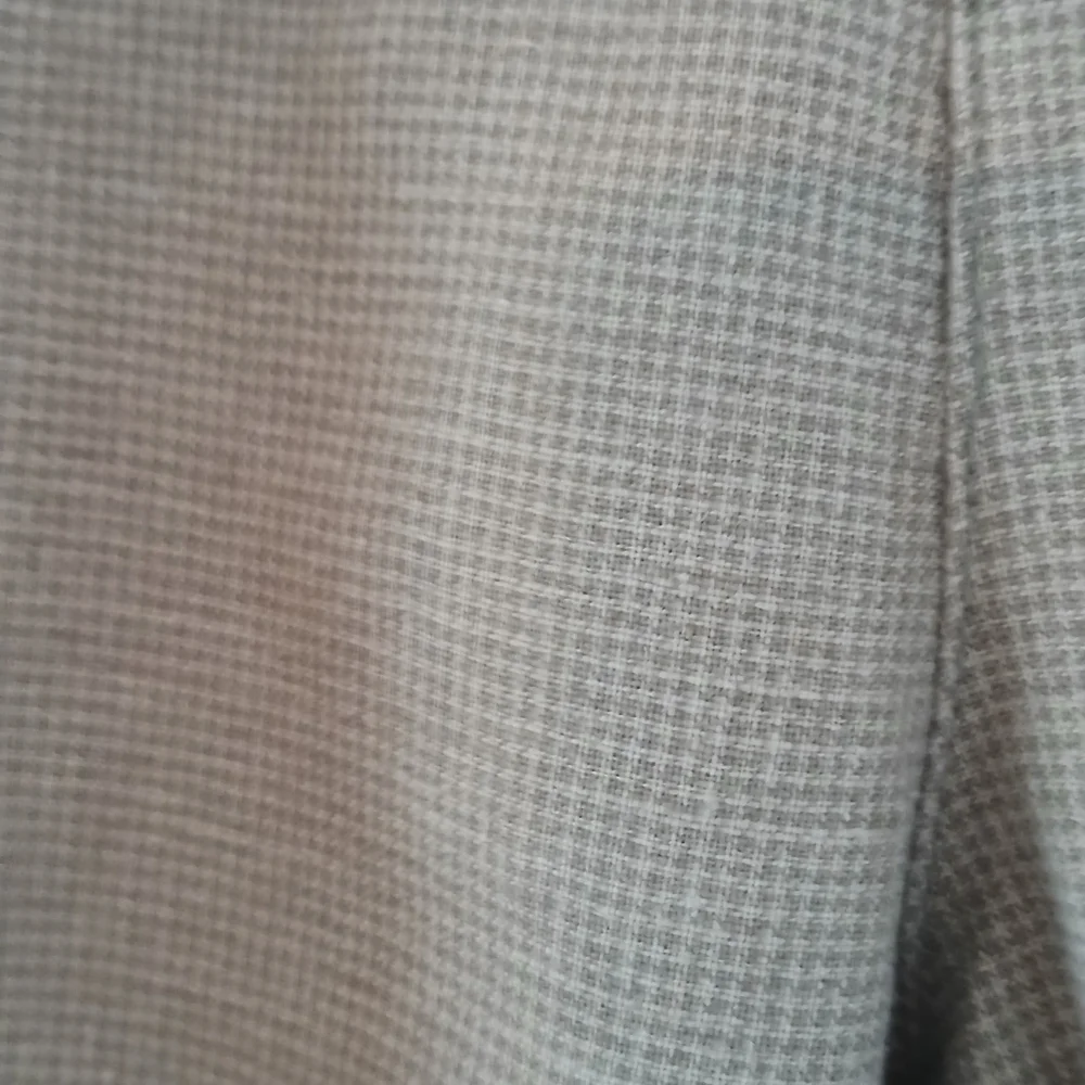 Large, Linen Blend, Loose Taper 36